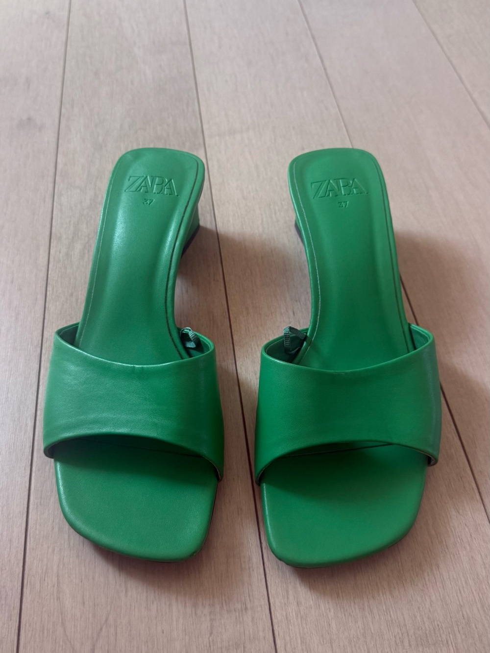 Zara Green Slide Sandals, size 6.5